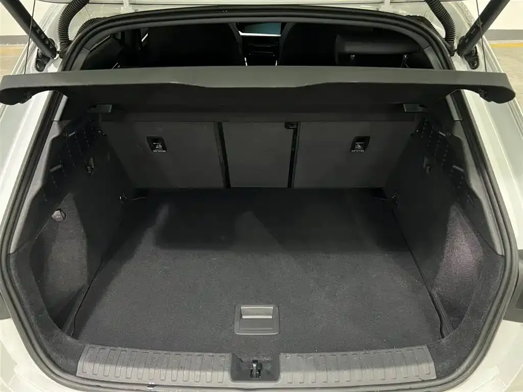 Audi A3 2023 из CN, фото 7