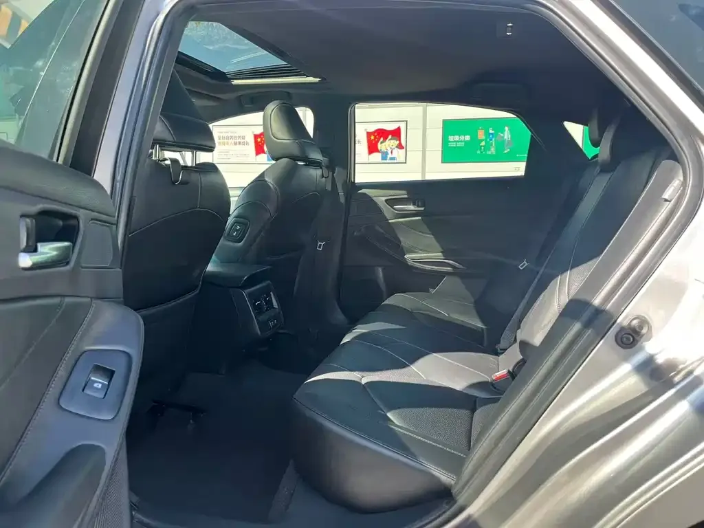 Toyota Avalon 2021 из CN, фото 8