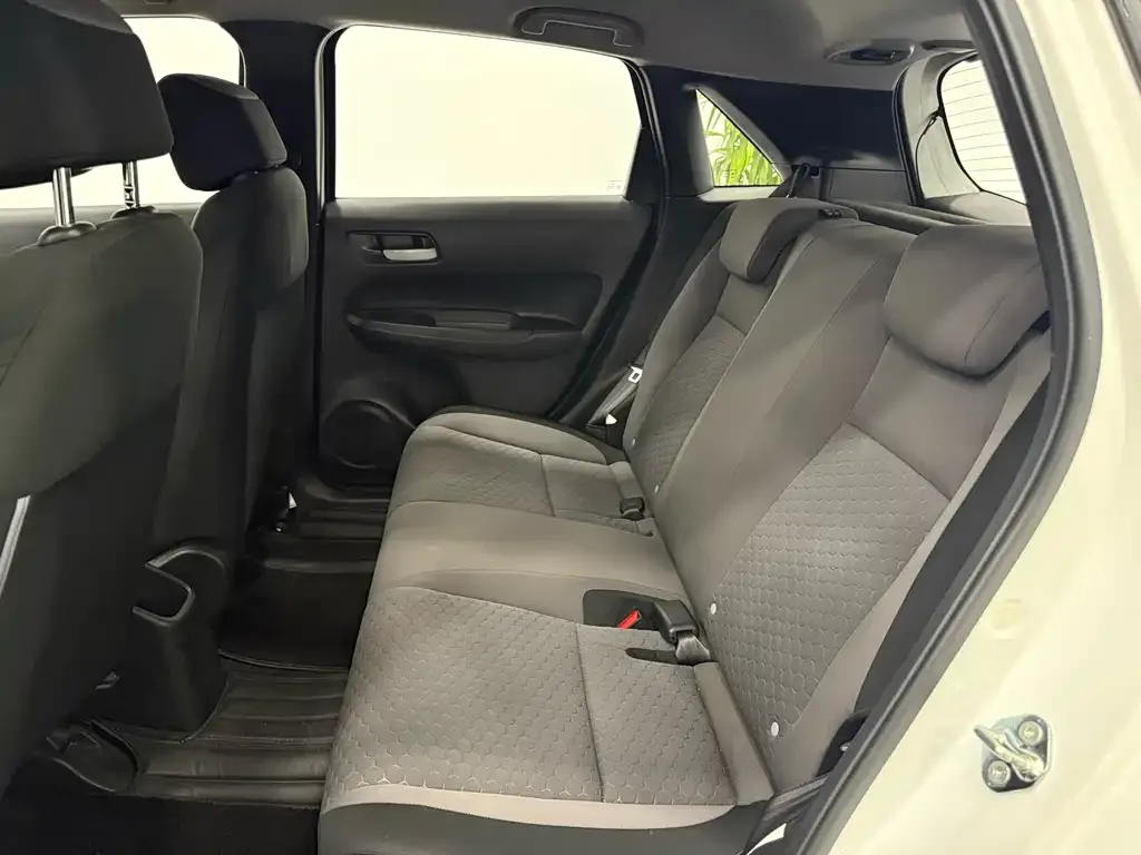 Honda Fit — фото 10