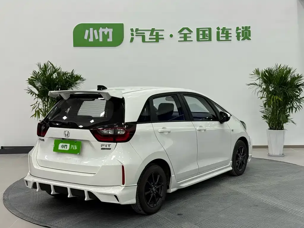 Honda Fit — фото 5