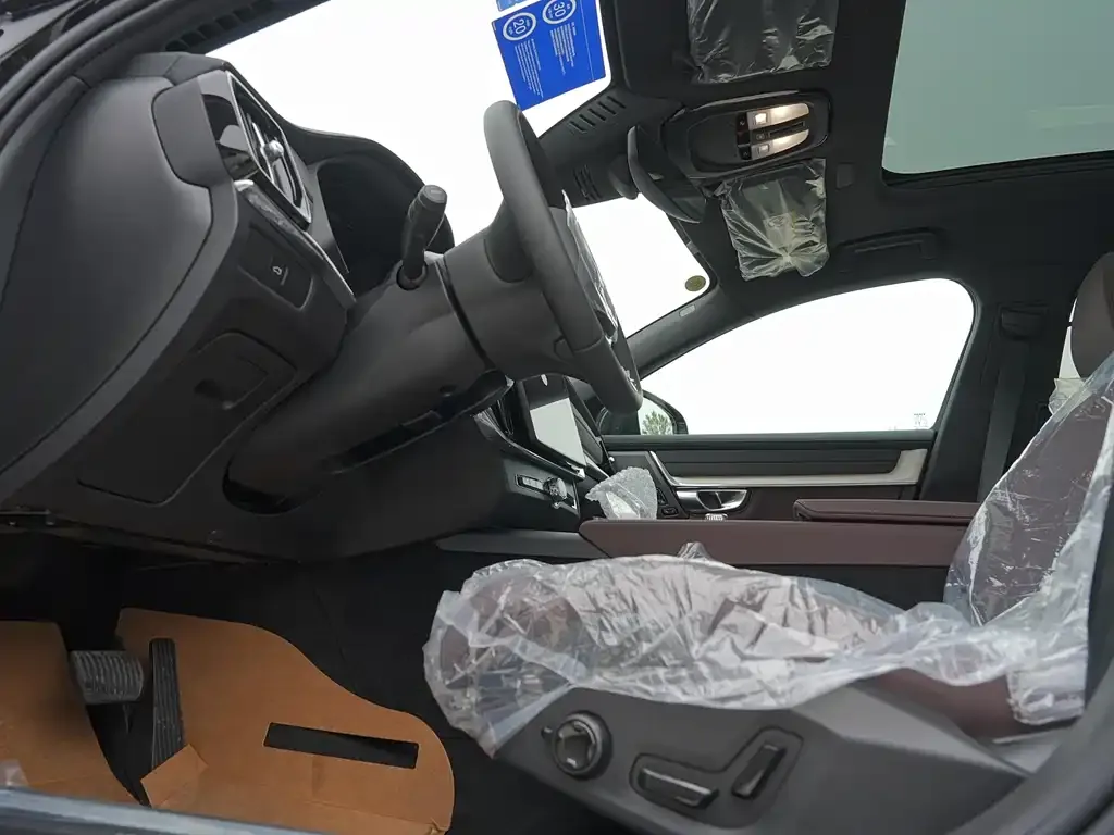 Volvo S90 2025 из CN, фото 10