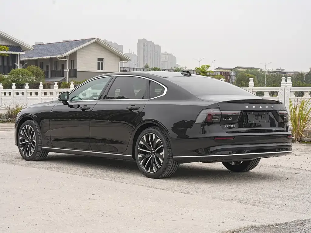 Volvo S90 2025 из CN, фото 5