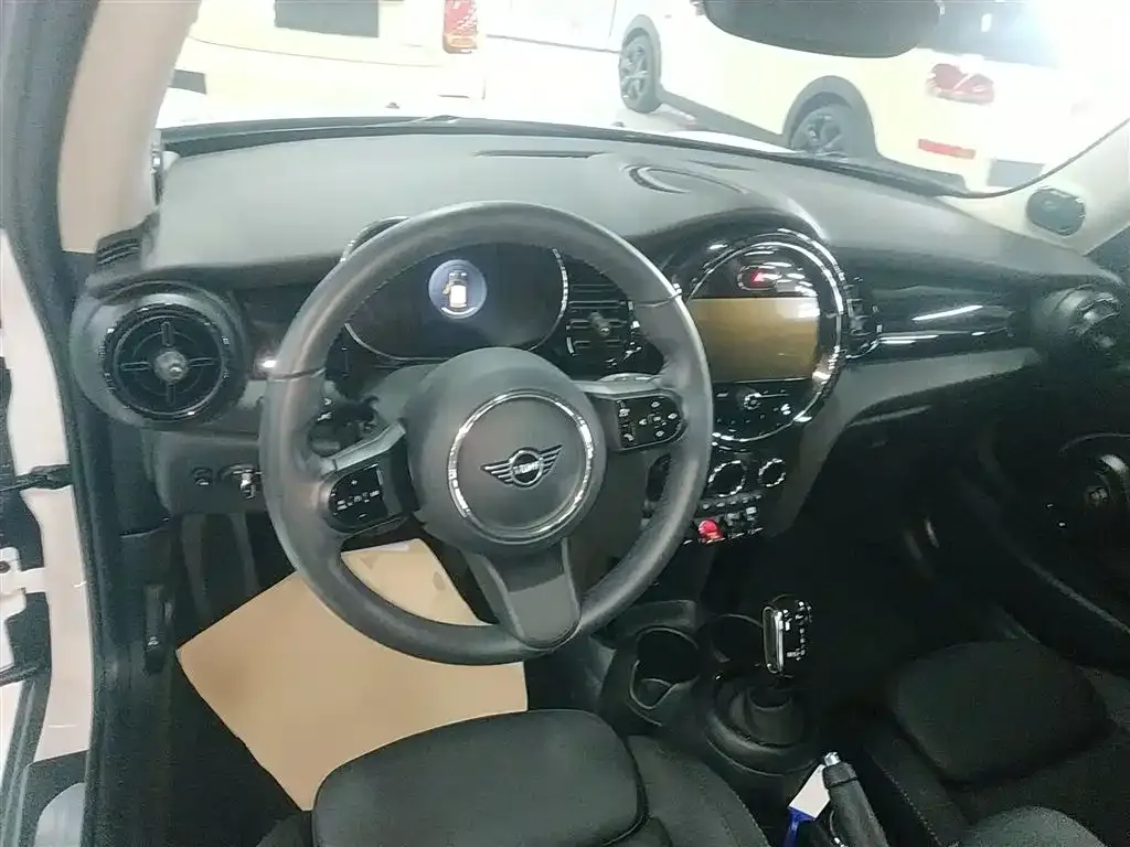 MINI Cooper (3-door) 2024 из CN, фото 10