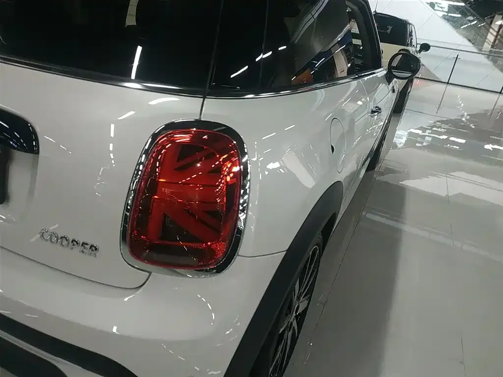 MINI Cooper (3-door) 2024 из CN, фото 8