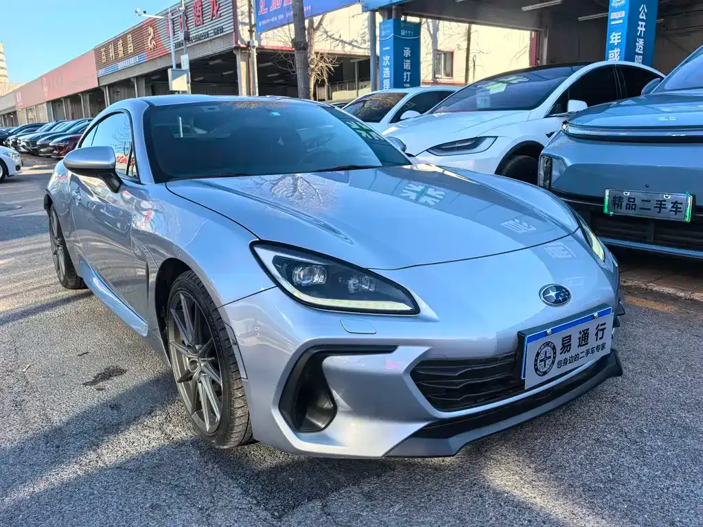 Subaru BRZ 2023 из CN, фото 3
