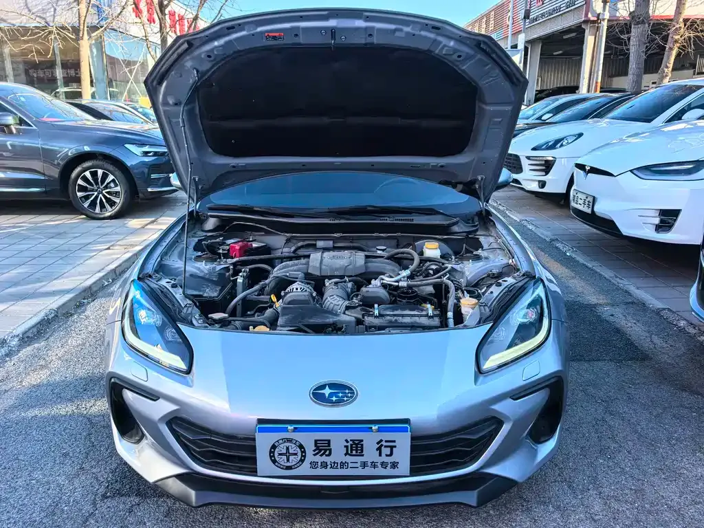 Subaru BRZ 2023 из CN, фото 4