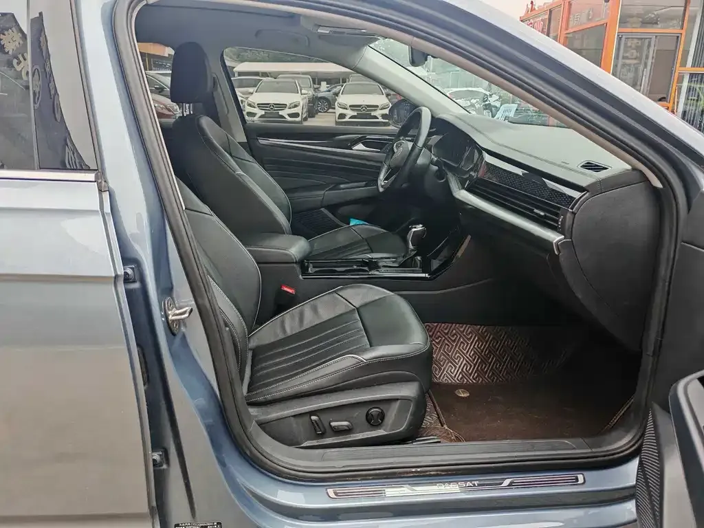 Volkswagen Passat — фото 6