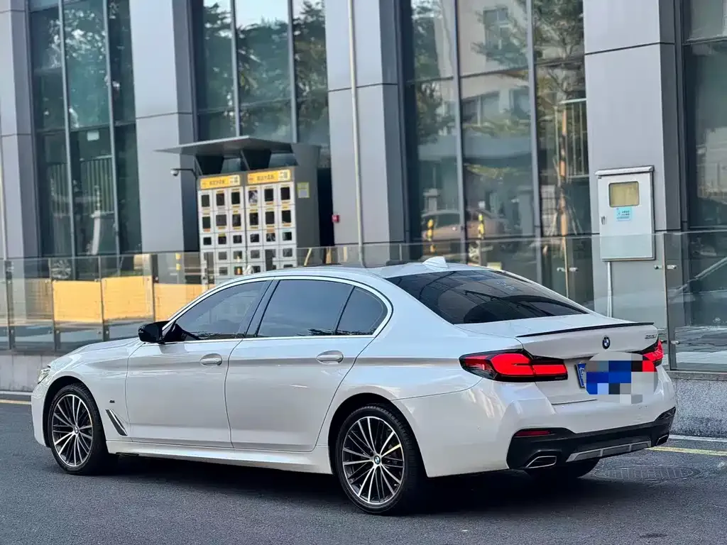 BMW 5 Series — фото 3