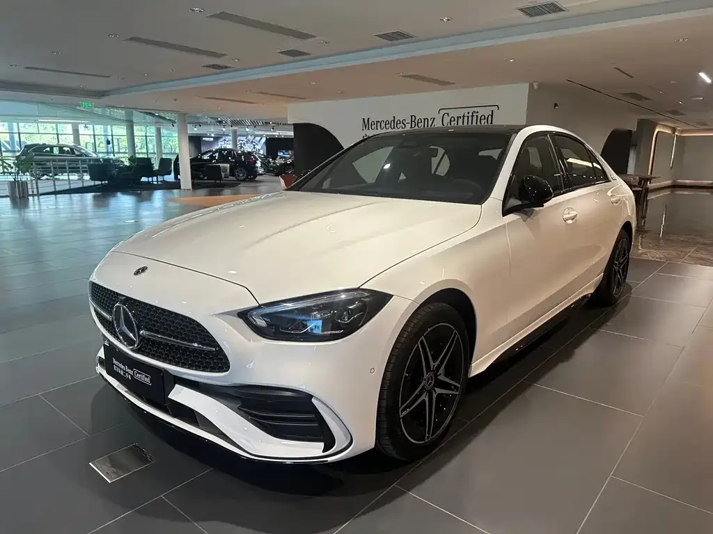 Mercedes-Benz C-Class — фото 1