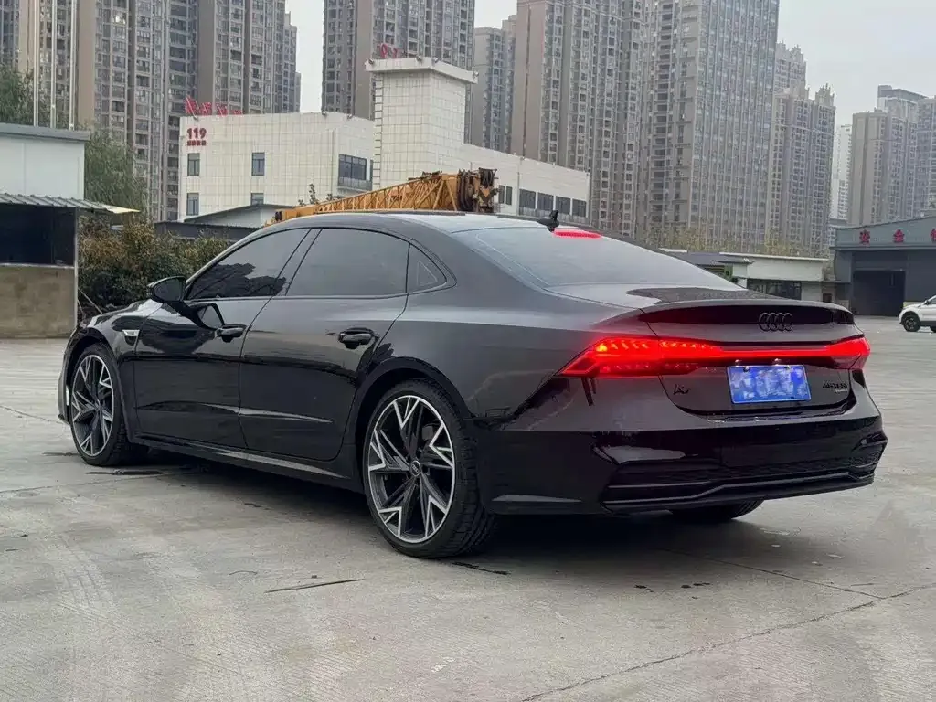 Audi A7L 2024 из CN, фото 5