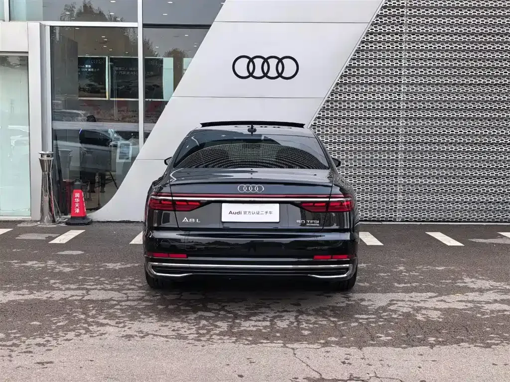 Audi A8 2024 из CN, фото 4