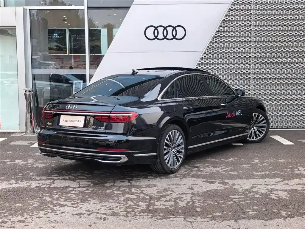 Audi A8 2024 из CN, фото 5