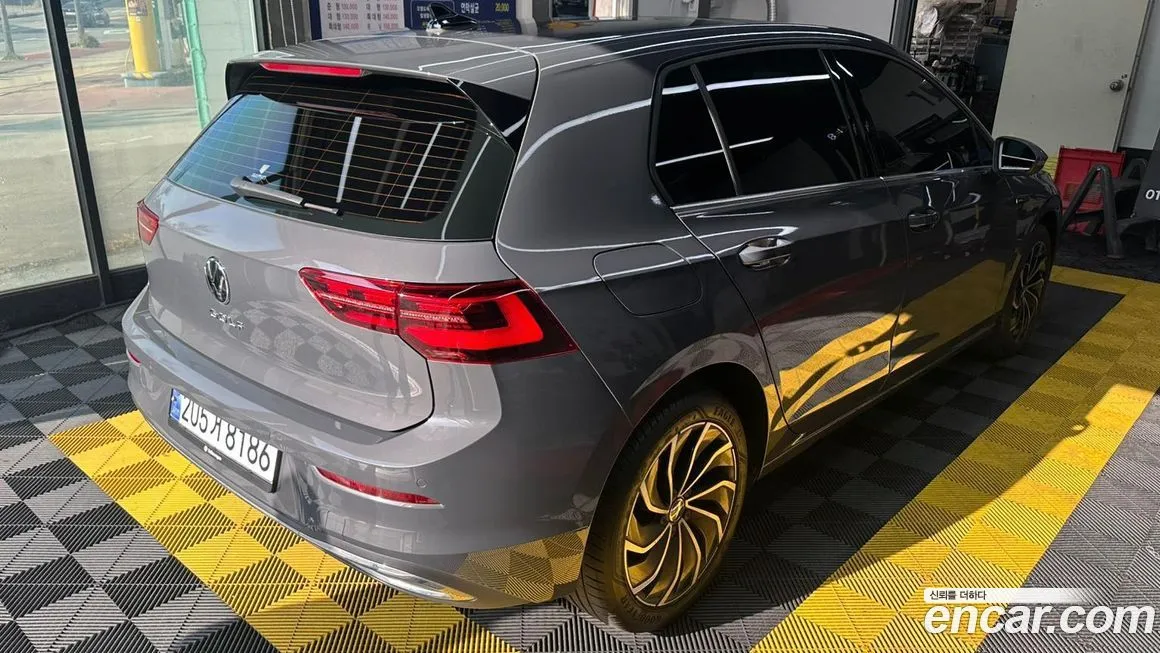 Volkswagen Golf 2023 из KR, фото 3