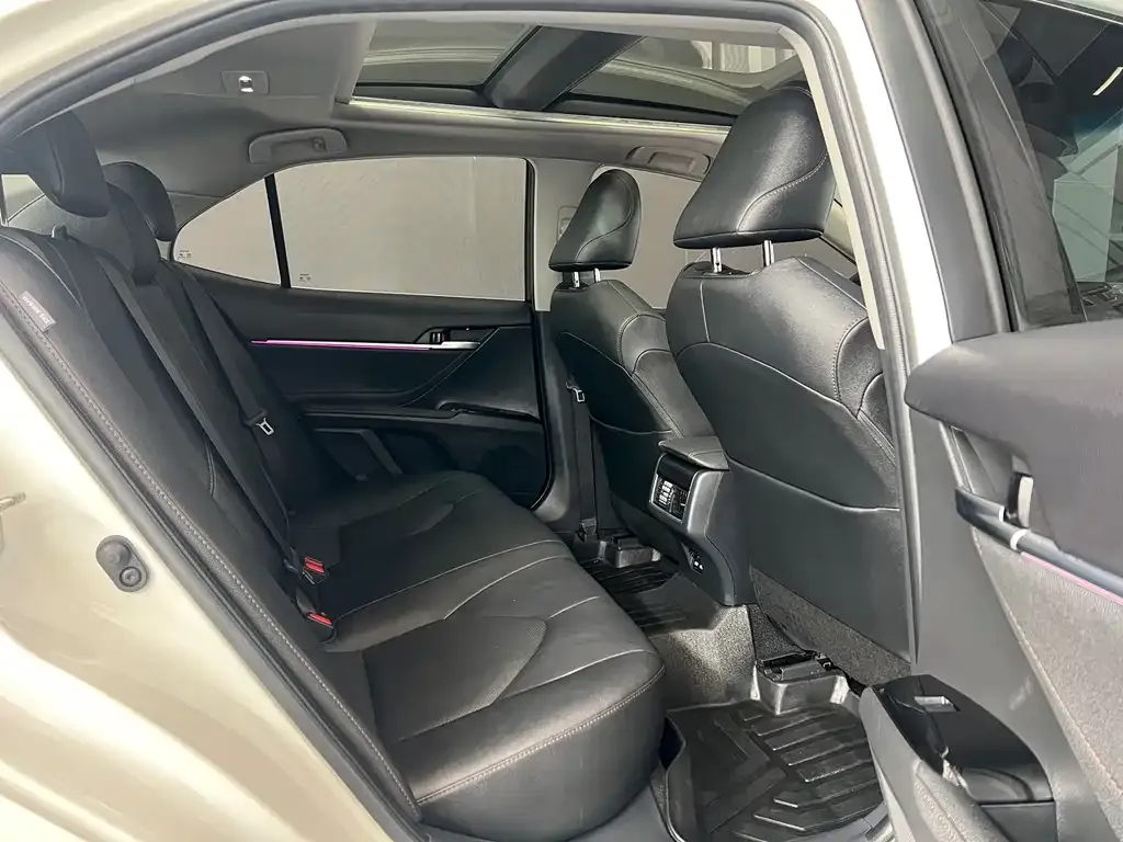 Toyota Camry 2022 из CN, фото 7