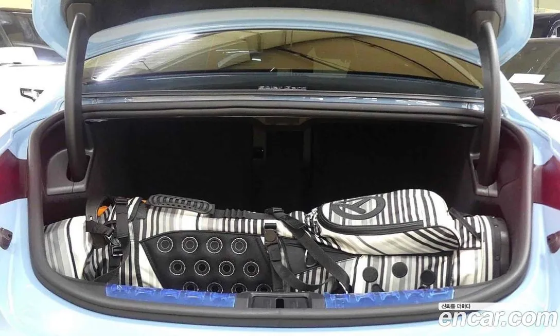 Porsche Taycan 2023 из KR, фото 10