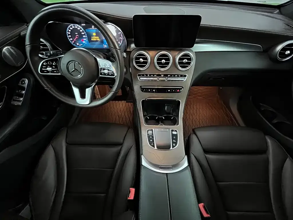 Mercedes-Benz GLC — фото 9