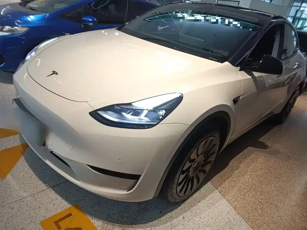 Tesla Model Y 2023 из CN, фото 2