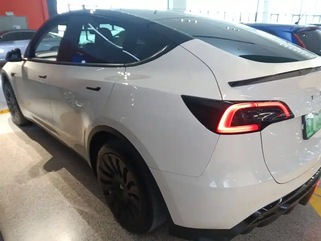 Tesla Model Y 2023 из CN, фото 5