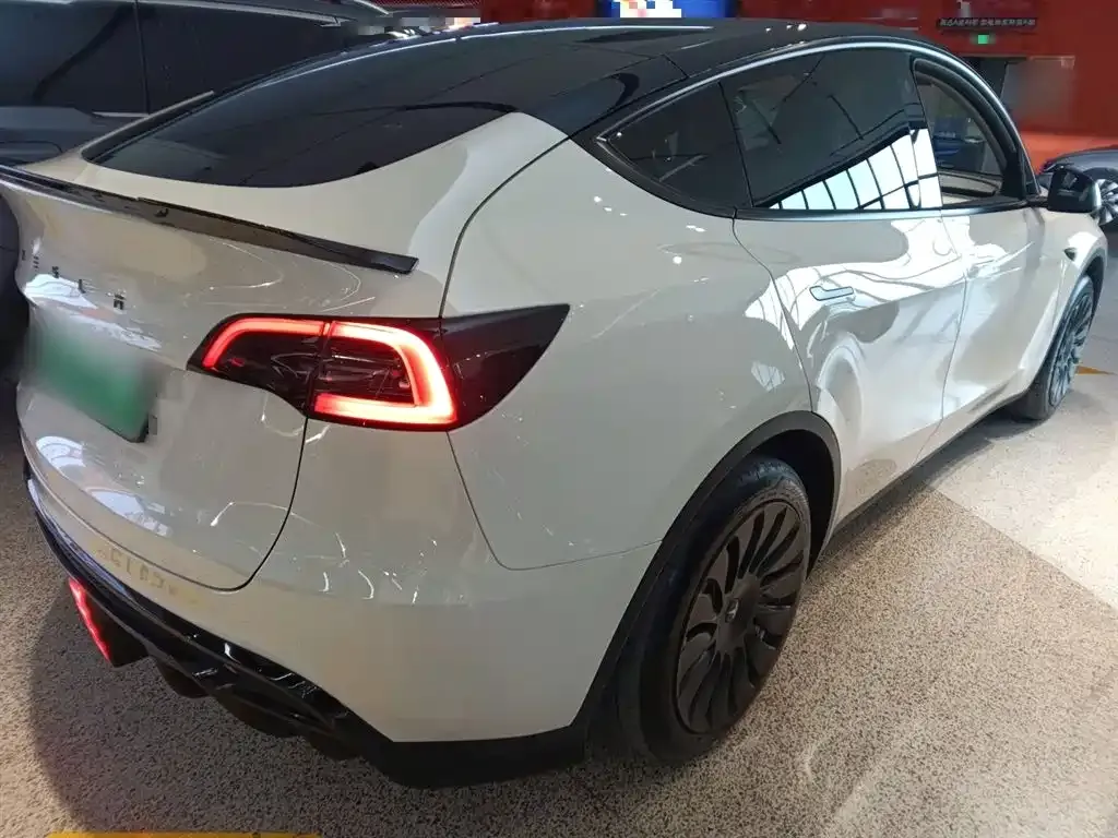 Tesla Model Y 2023 из CN, фото 7