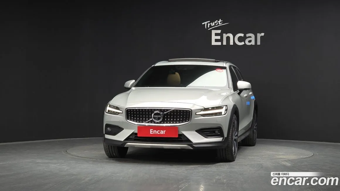 Volvo V60 2021 из KR, фото 3