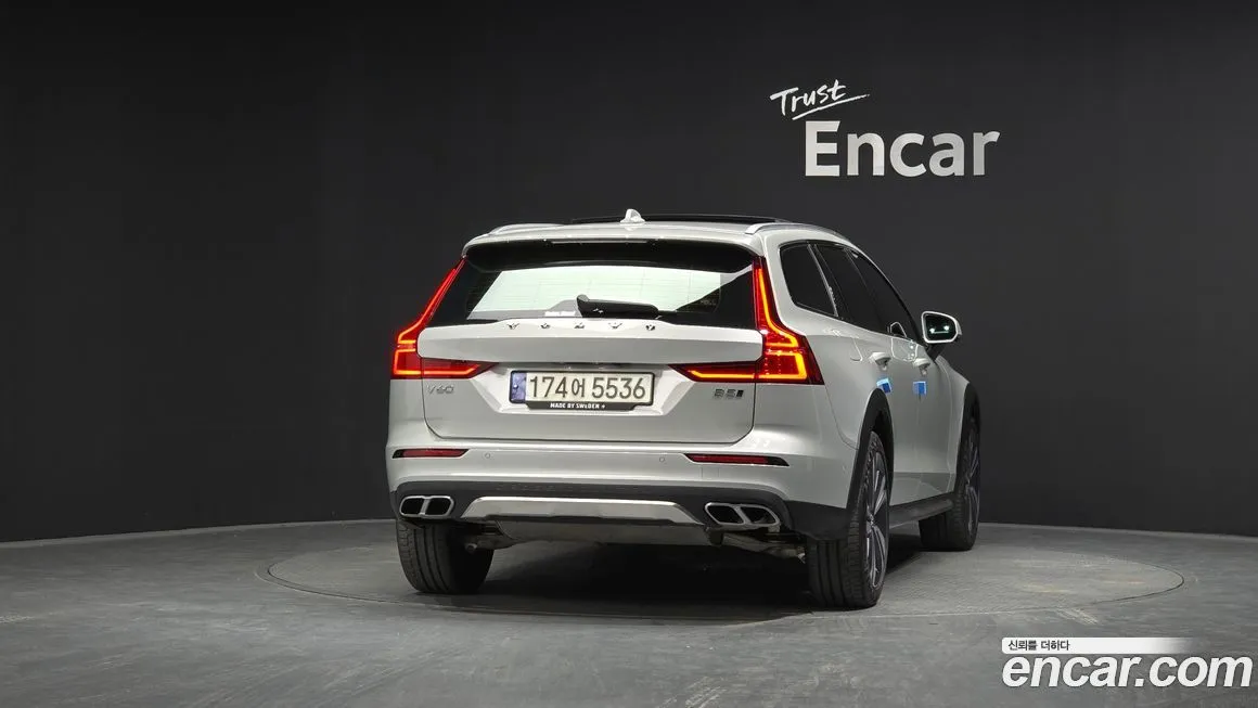 Volvo V60 2021 из KR, фото 4