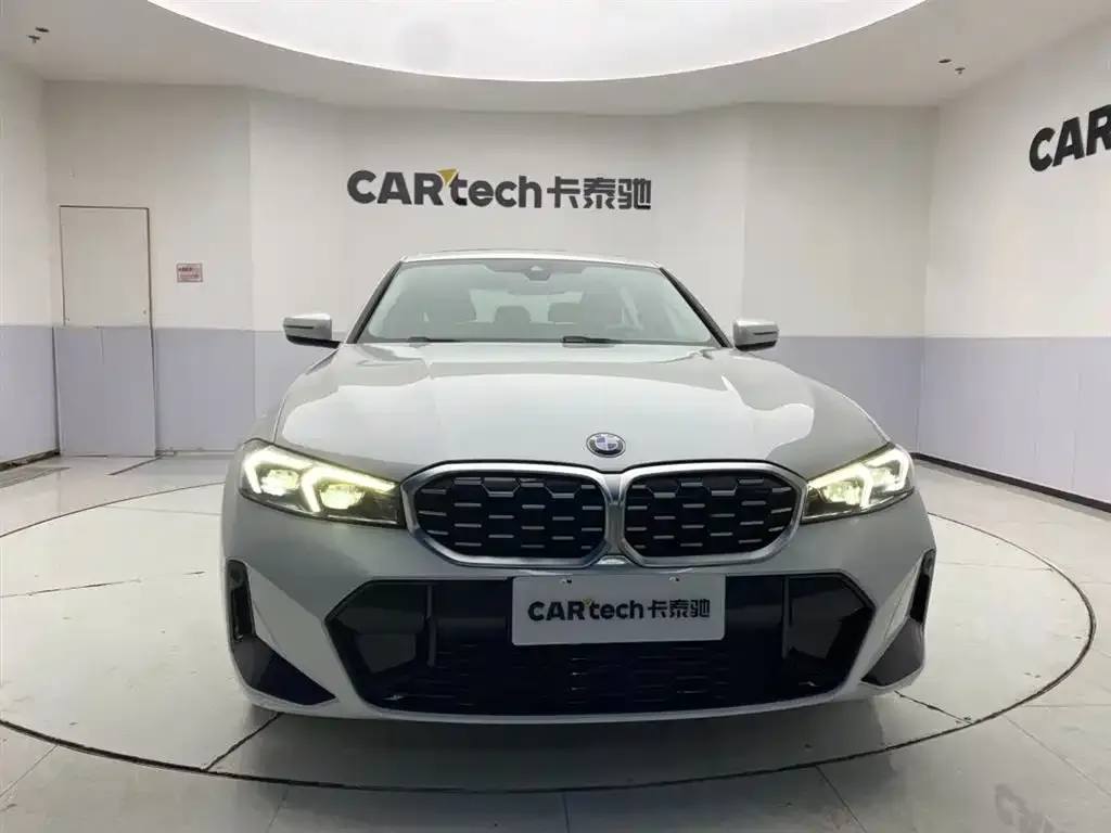 BMW 3 Series 2023 из CN, фото 3
