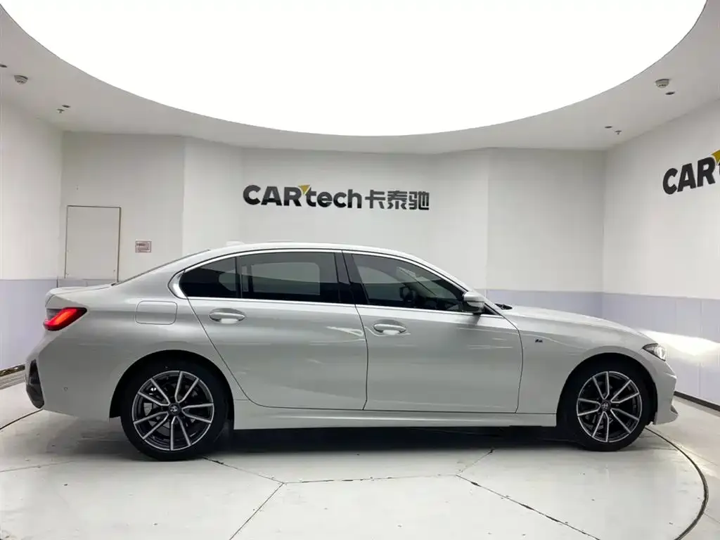 BMW 3 Series 2023 из CN, фото 4