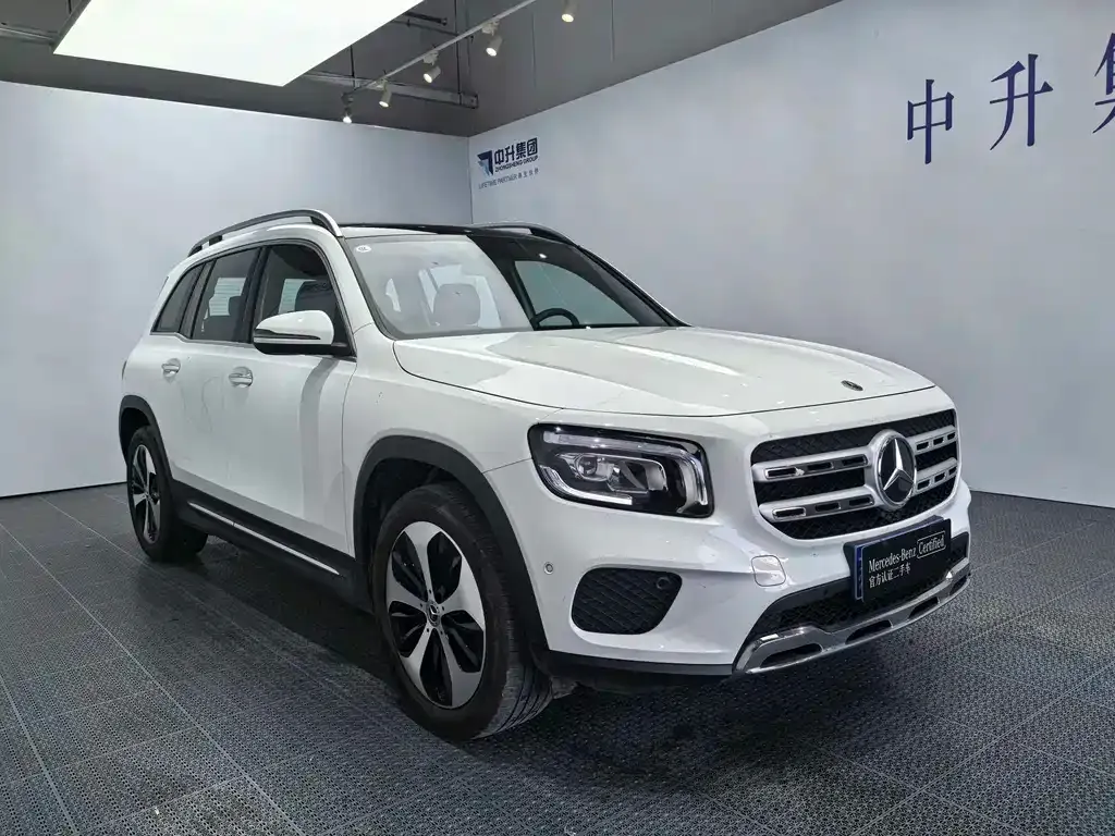 Mercedes-Benz GLB — фото 2