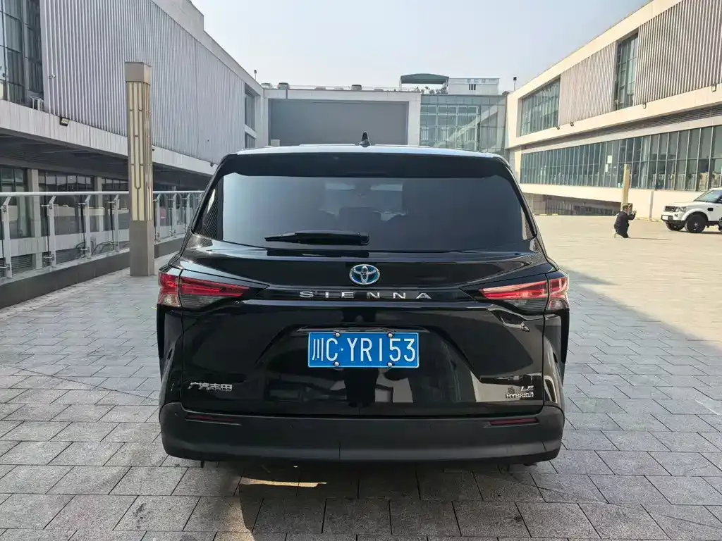Toyota Sienna 2022 из CN, фото 6