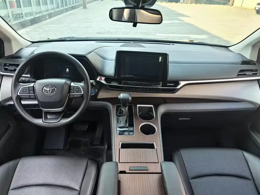 Toyota Sienna 2022 из CN, фото 8