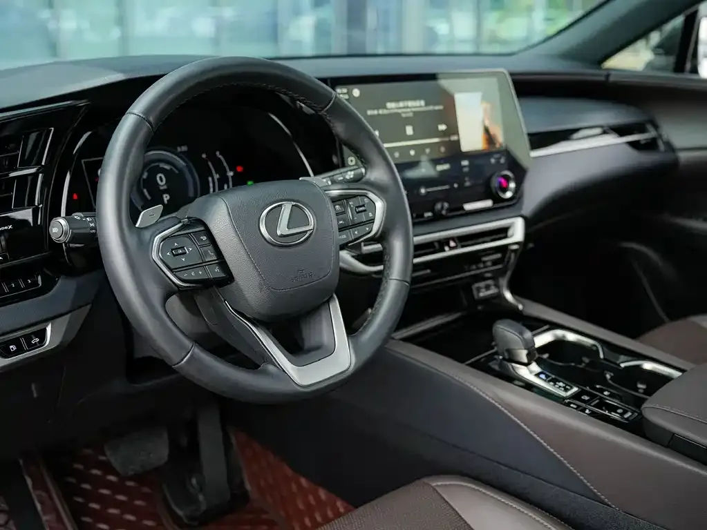 Lexus RX — фото 10