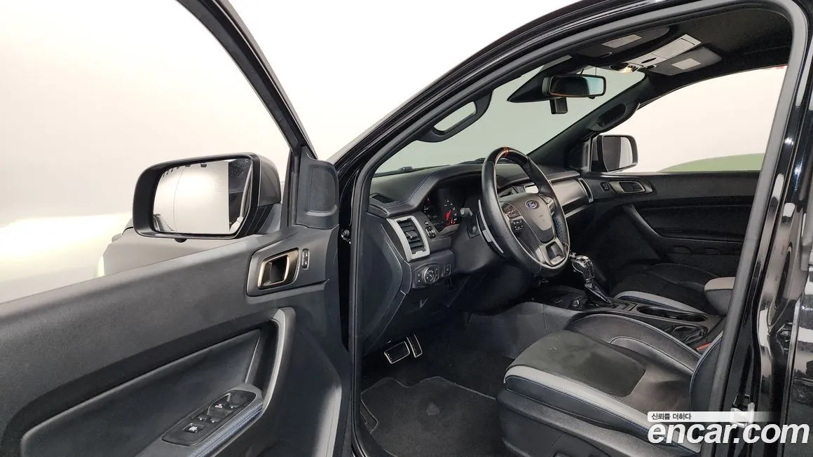 Ford Ranger — фото 10
