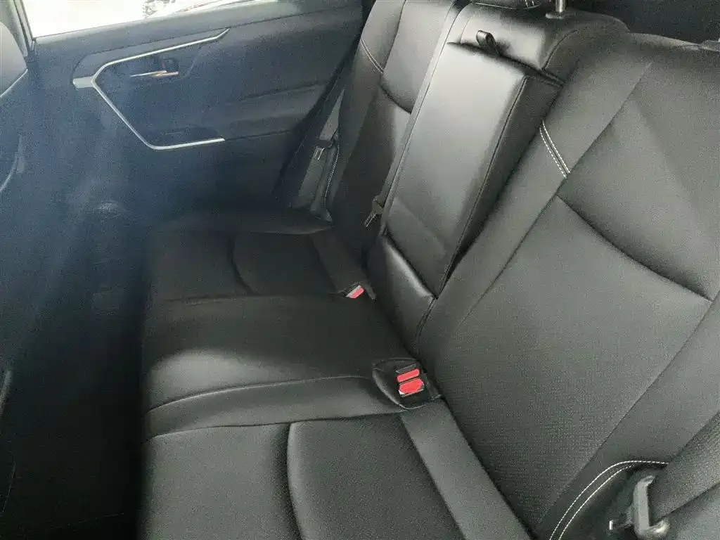 Toyota RAV4 2021 из CN, фото 8