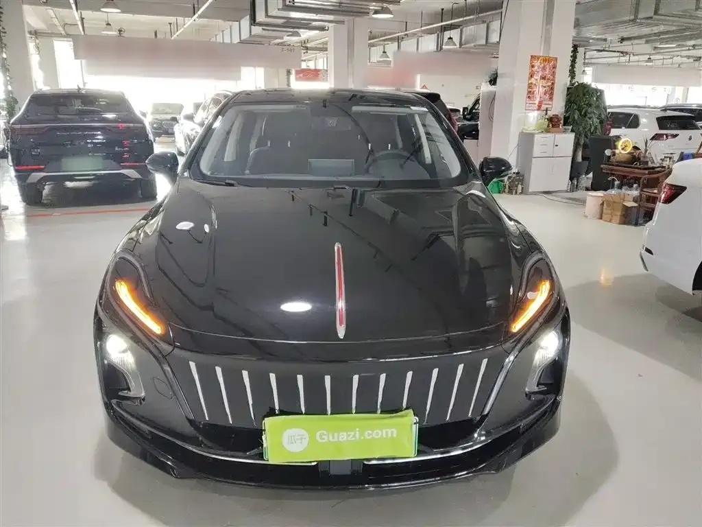 Hongqi E-QM5 2024 из CN, фото 3