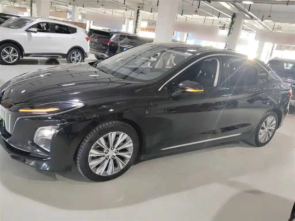 Hongqi E-QM5 2024 из CN, фото 5