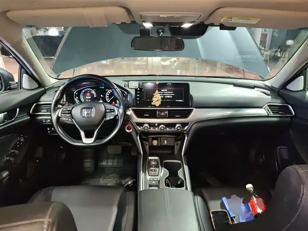 Honda Accord — фото 10