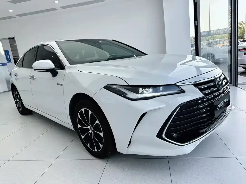 Toyota Avalon — фото 3