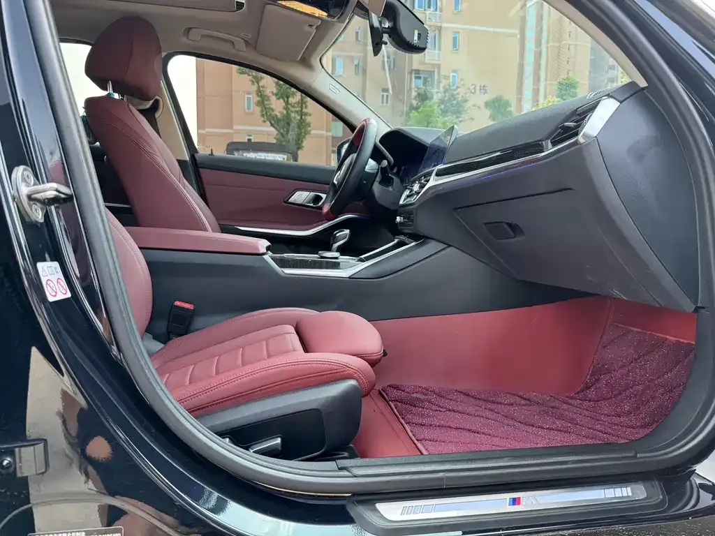 BMW 3 Series 2022 из CN, фото 5