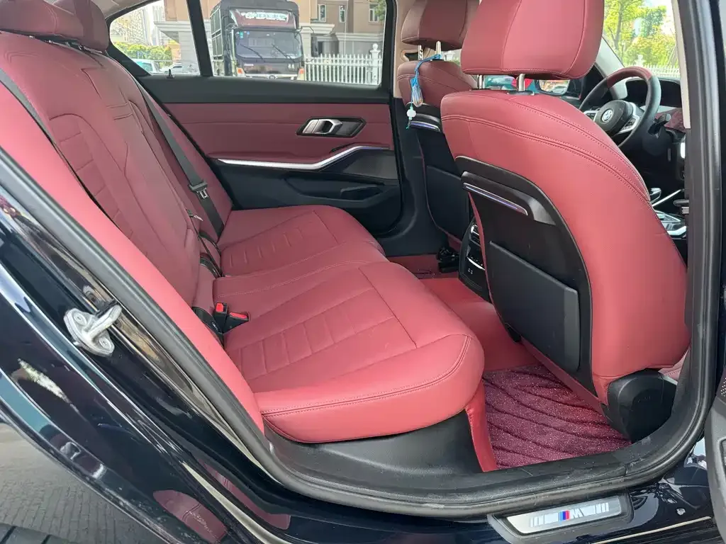 BMW 3 Series 2022 из CN, фото 7