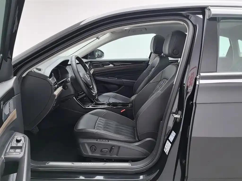 Volkswagen Passat — фото 10