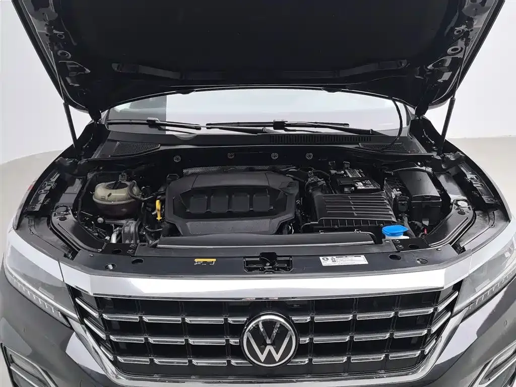 Volkswagen Passat — фото 6