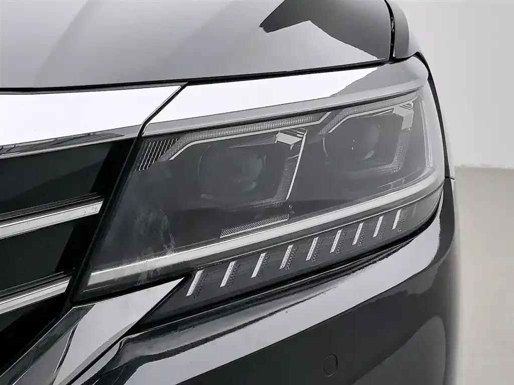 Volkswagen Passat — фото 7
