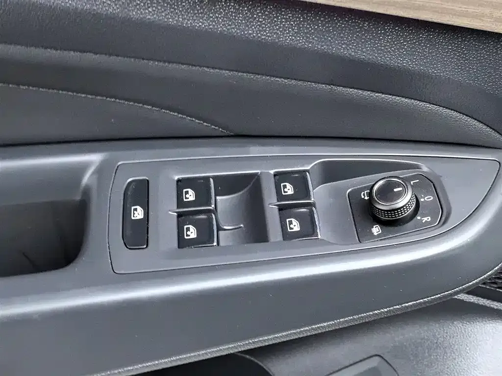 Volkswagen Passat — фото 9