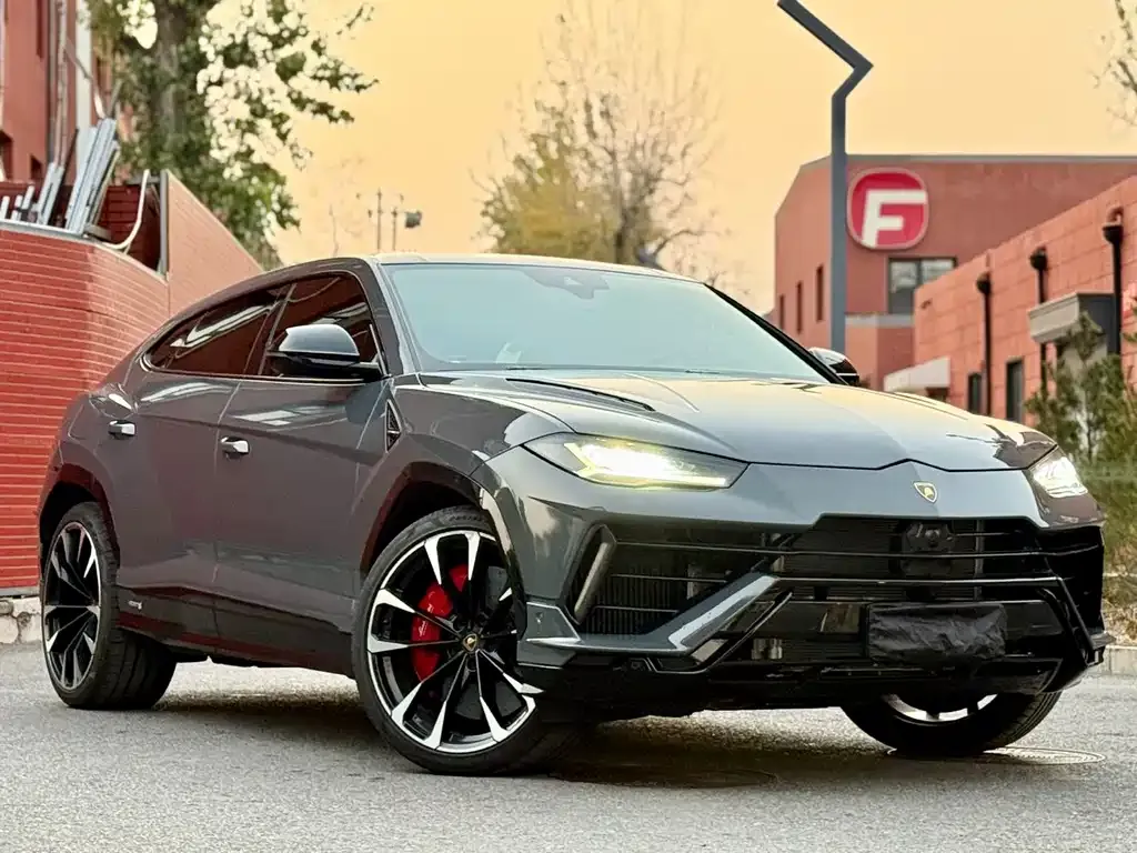 Lamborghini Urus — фото 3