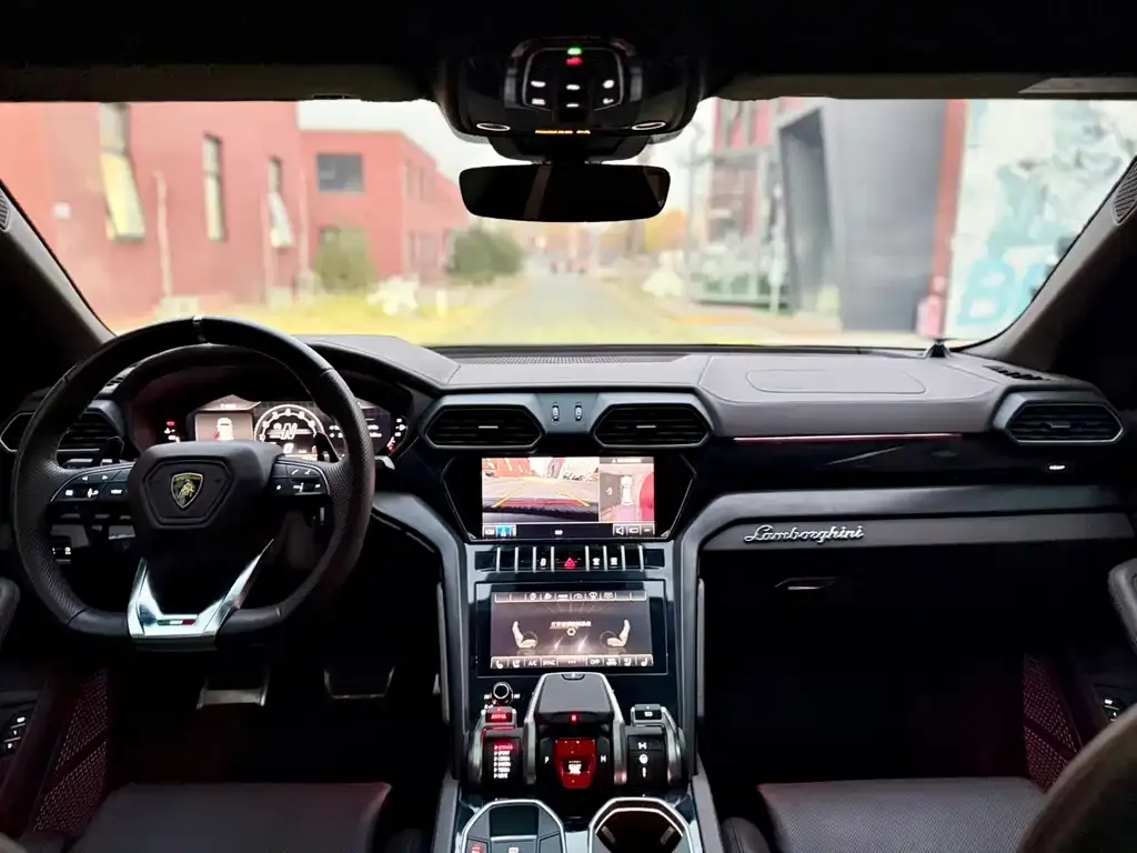 Lamborghini Urus — фото 9