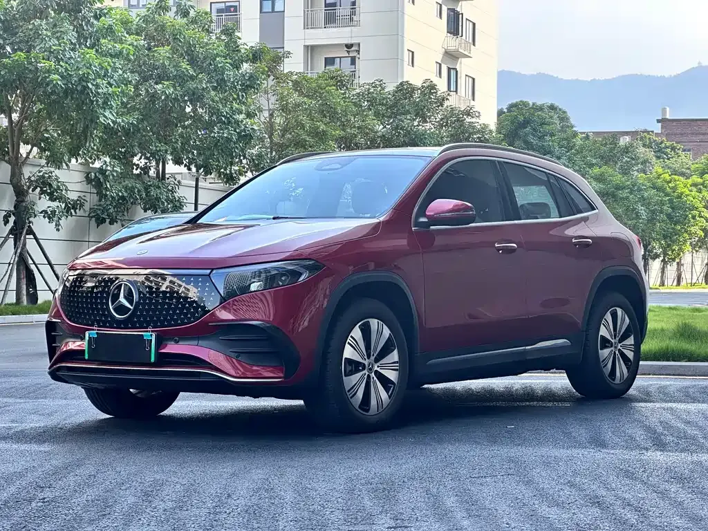 Mercedes-Benz EQA — фото 1