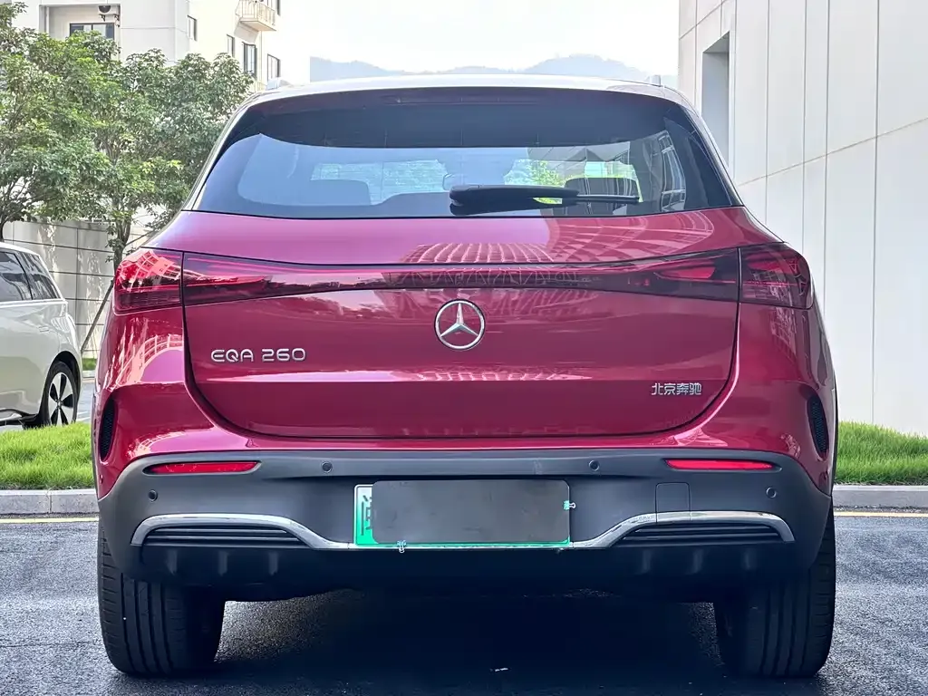 Mercedes-Benz EQA — фото 8