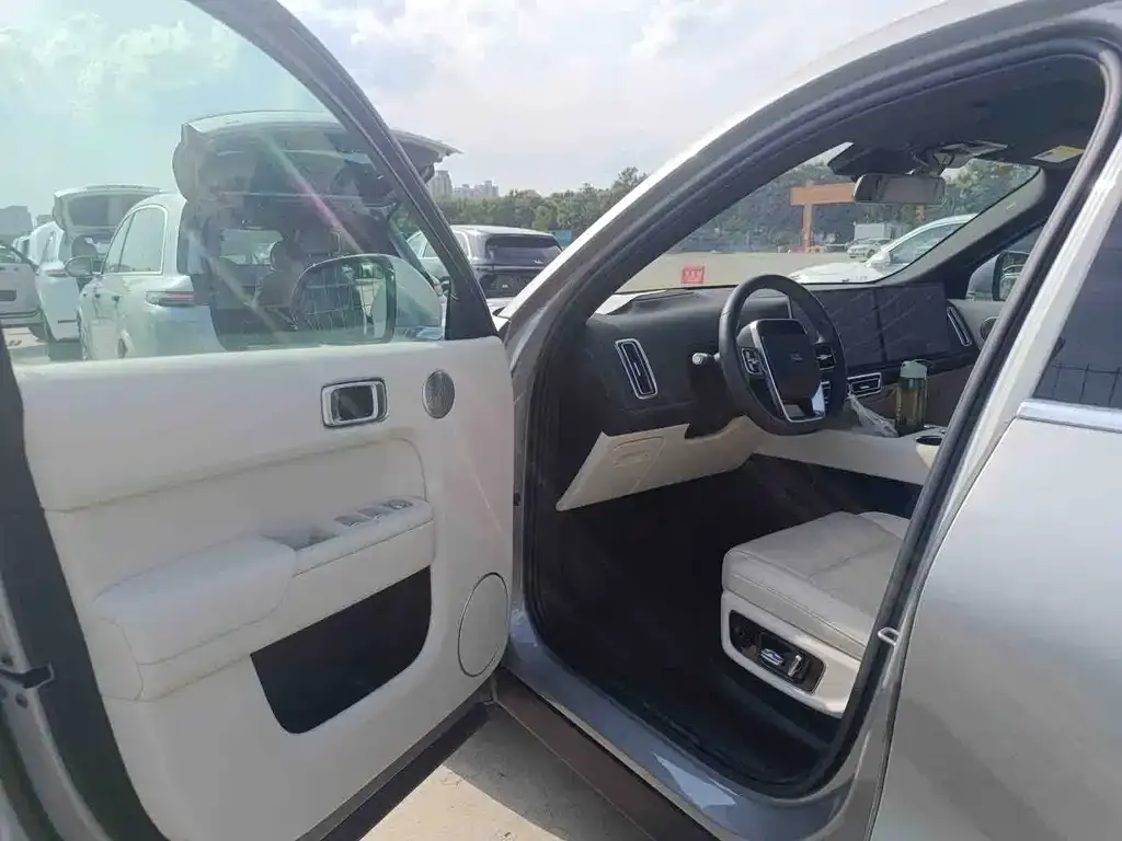 Li Auto L8 2024 из CN, фото 3
