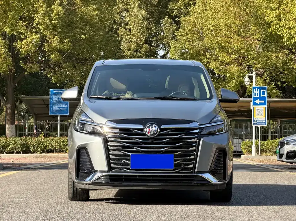 Buick GL8 2024 из CN, фото 2