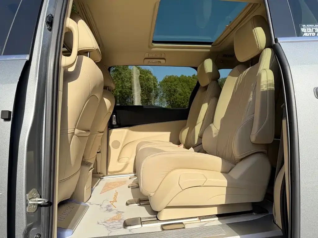 Buick GL8 2024 из CN, фото 9